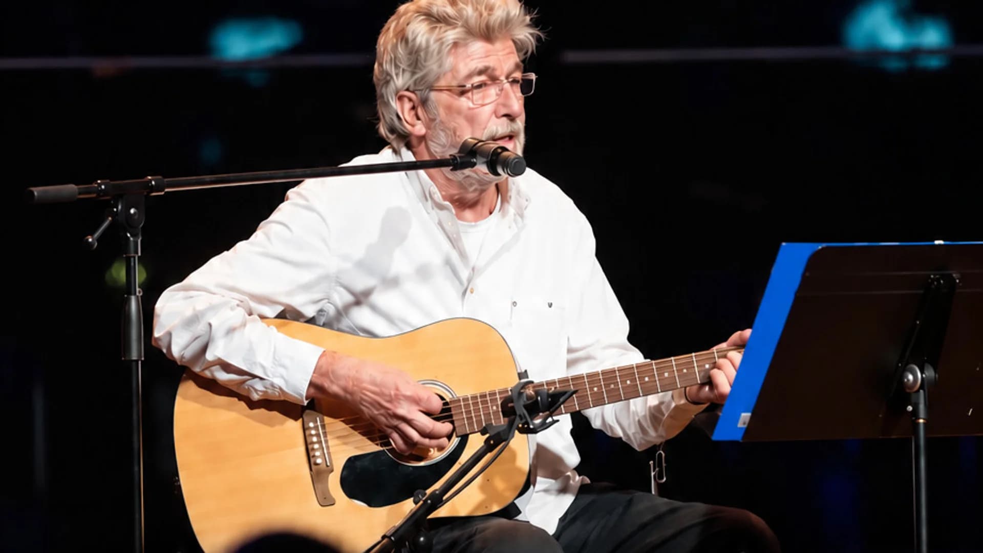 đž VĂG MIHĂLY A MAGYAR HĂZBAN â BESZĂLGETĂSBĆL KONCERT