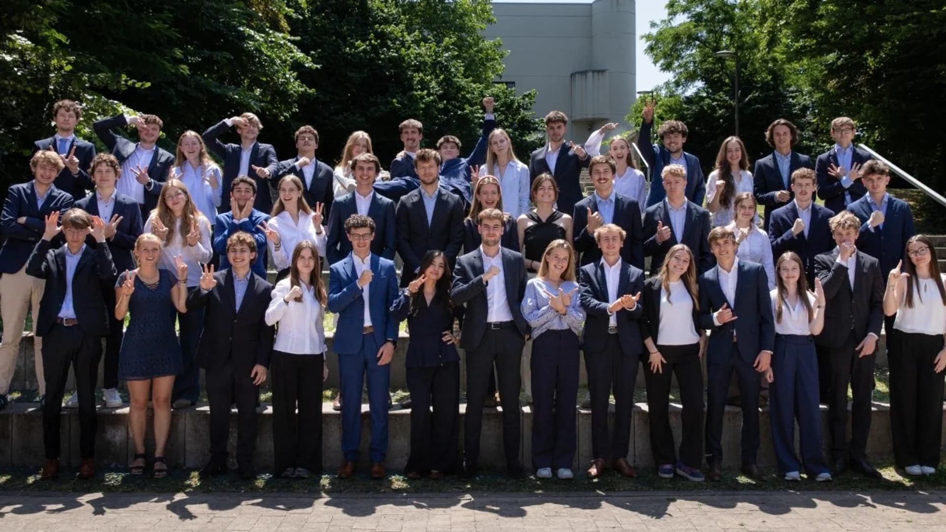 Closing Ceremony du 33e mandat de Junior Consulting Louvain